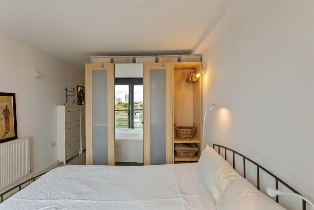 Amazing 2 Bed Apt W/balcony nr Stoke Newington