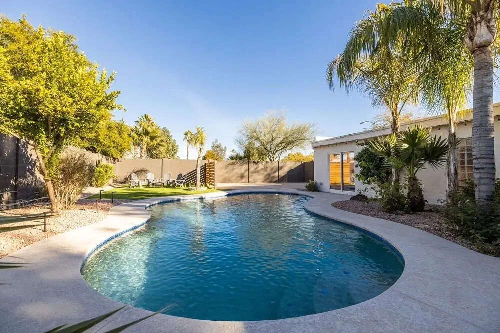Scottsdale Dreyfus 5 Bedroom Home by RedAwning