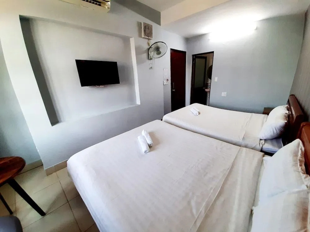 Huong Son Hotel