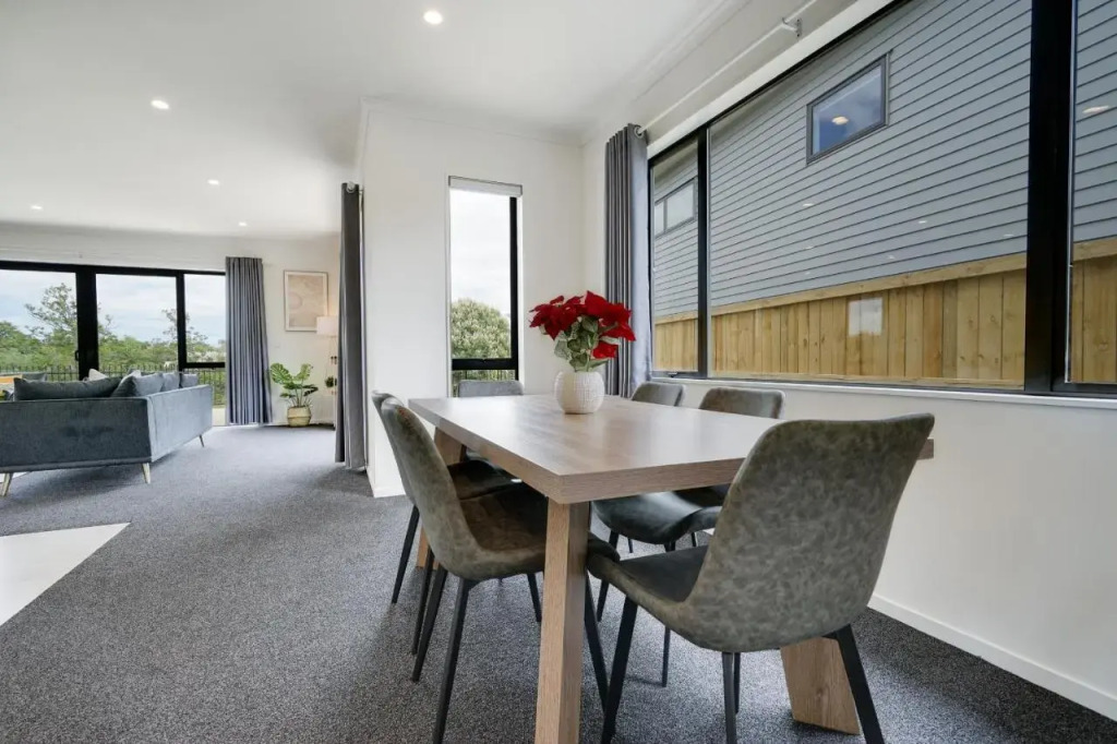 Wonderful River View-Brand New Home - 4 Bedrooms