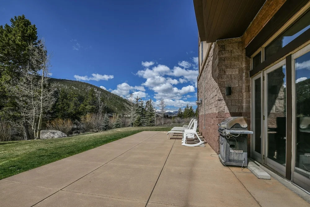 Oro Grande by Summit County Mountain Retreats