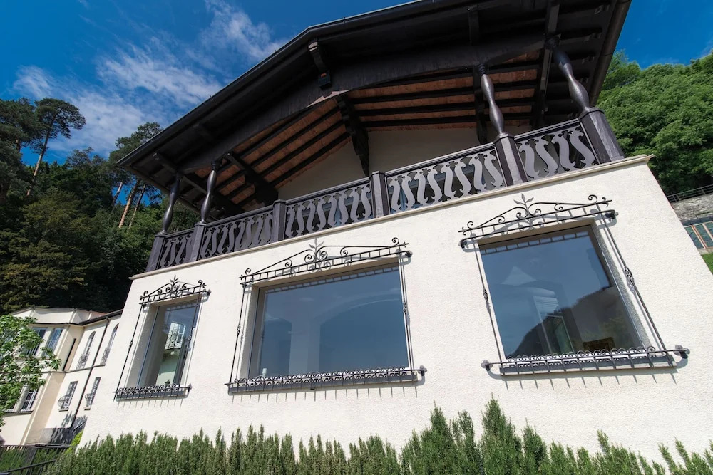 Villa Belvedere by Comorooms