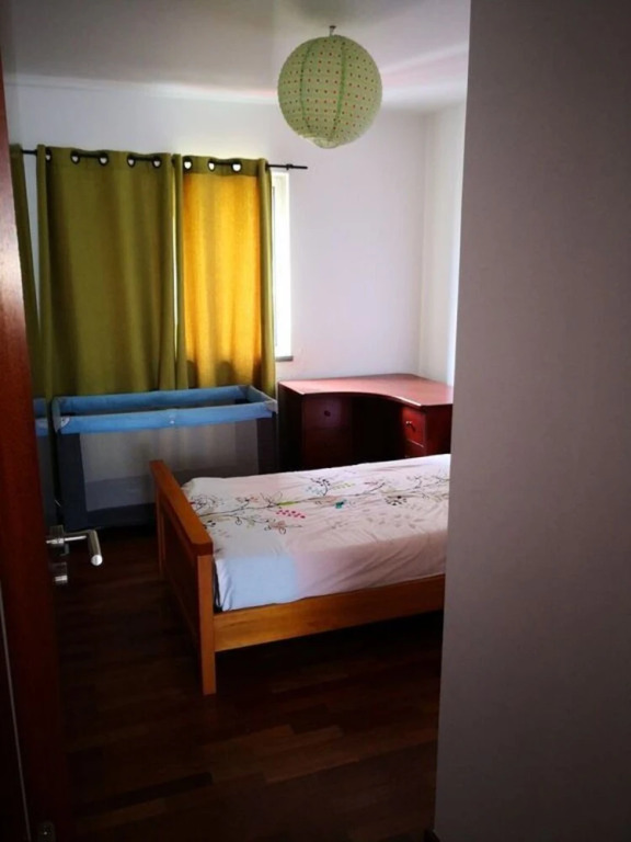 Impeccable 4-bed Apartment in Funchal