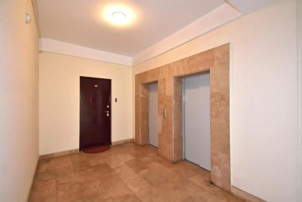 Northern Avenue 2 bedroom Modern Apartment With Balcony HH570