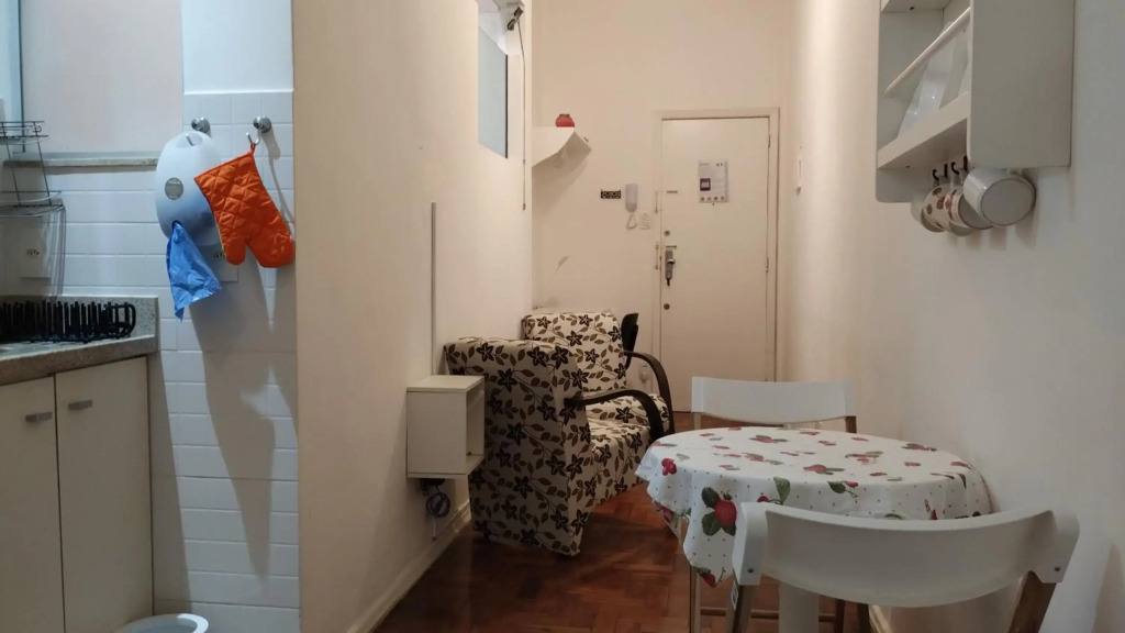 Apartamentos Gomes Carneiro 84 - Ipanema
