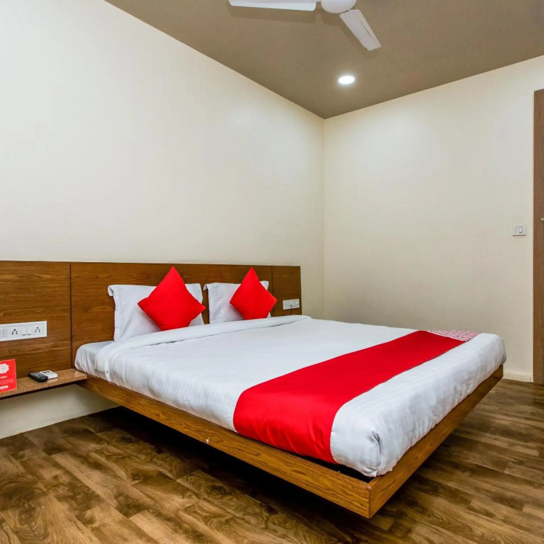 OYO 11929 Hotel Ridhi Sidhi