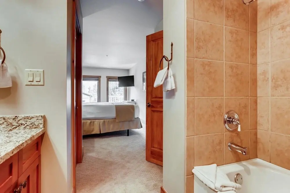 Premier Red Hawk Lodge 2 Br~walk To Slopes~kids Ski Free 2 Bedroom Condo by RedAwning