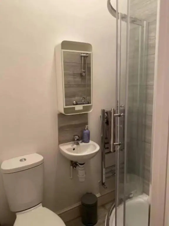 Spacious Four Bedroom Home, 3 Bathrooms - Coventry