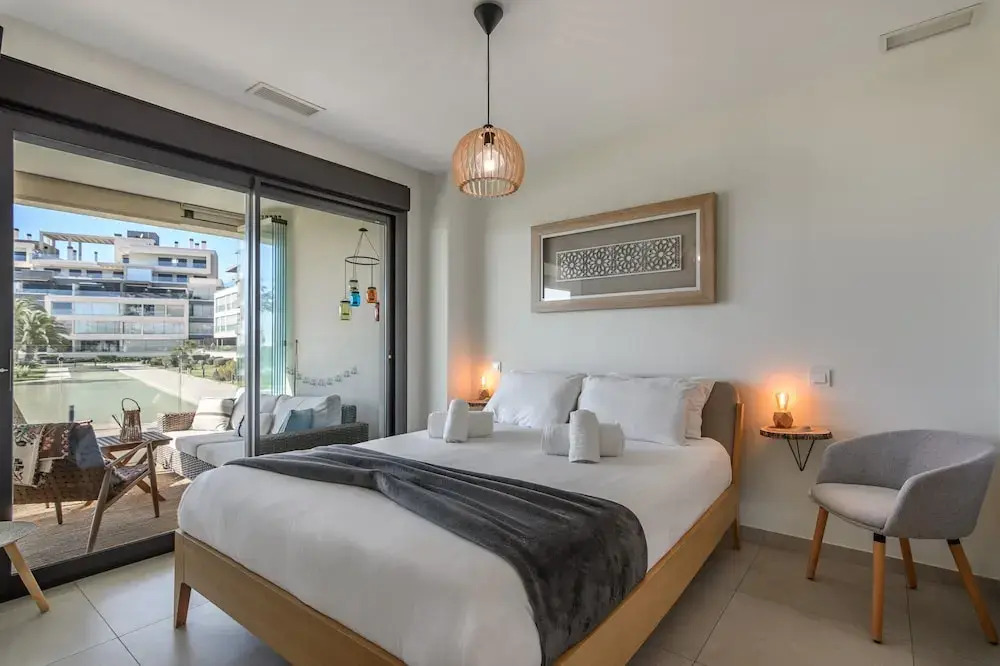 Seafront Apartment in Isla Canela