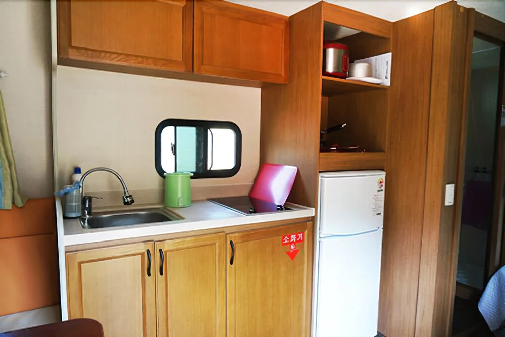 Gimhae Le Monde Caravan