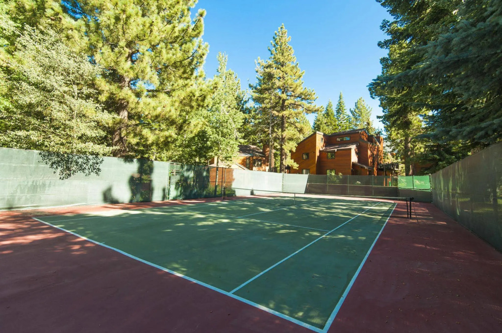 Meadow Ridge Condos by Mammoth Slopes Lodging