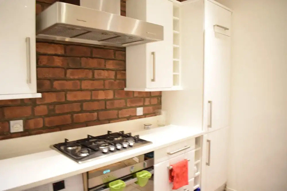 Bright 2 Bedroom Apartment in Edinburgh