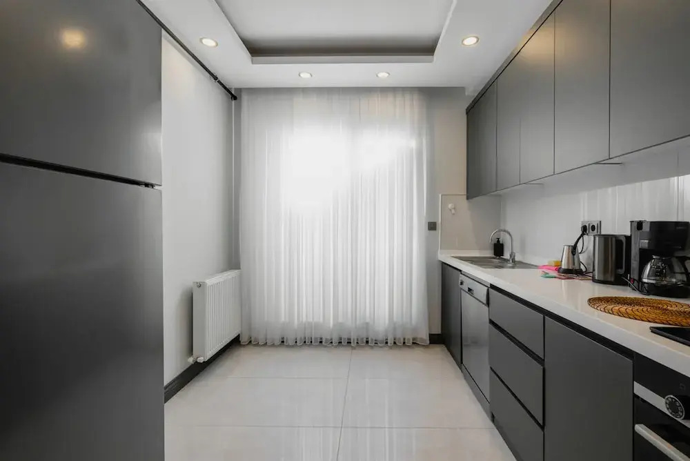 Central Flat w Balcony 5 min to Lara Beach