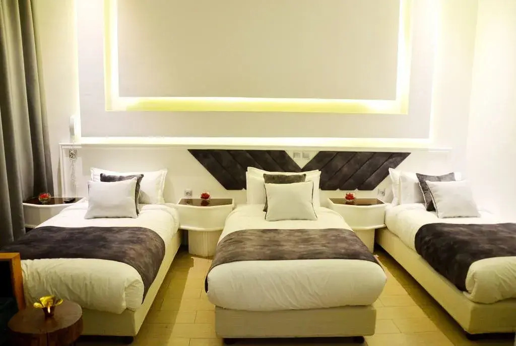 WINDSOR HOTEL CITY CENTER