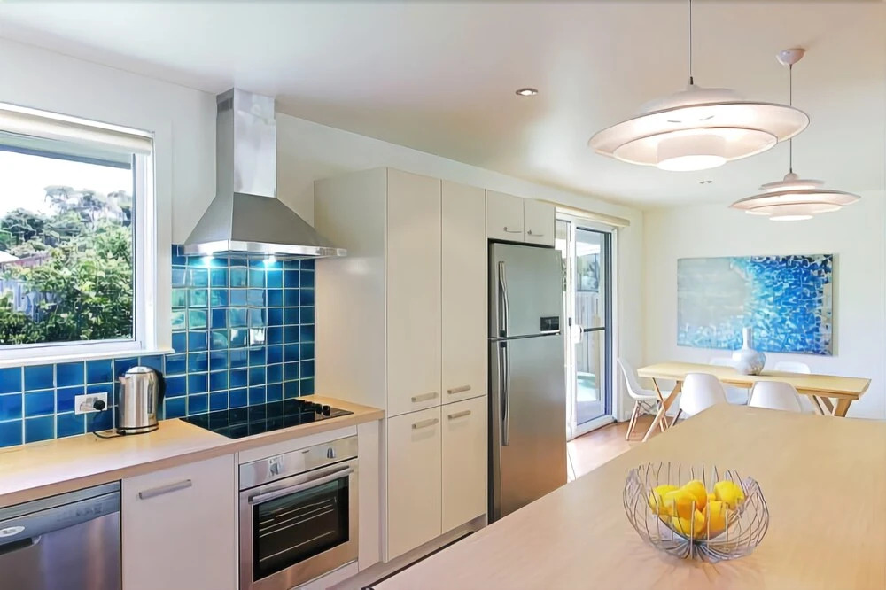 Mi Casa - stylish beach house near town & surf
