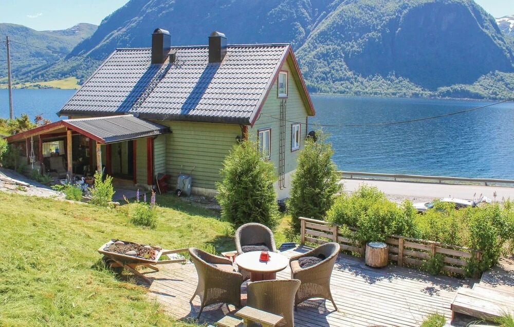 Amazing Home in Skei i Jølster With 4 Bedrooms