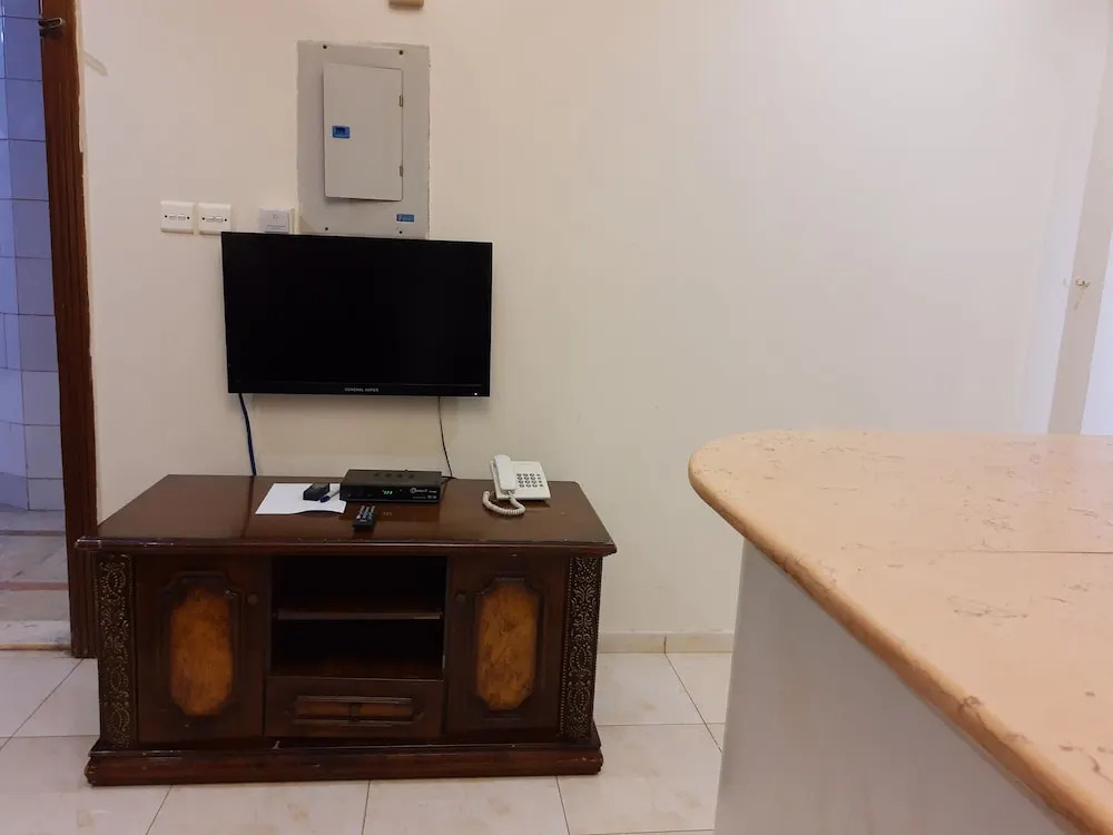 OYO 541 The Mar Furnished Apartments