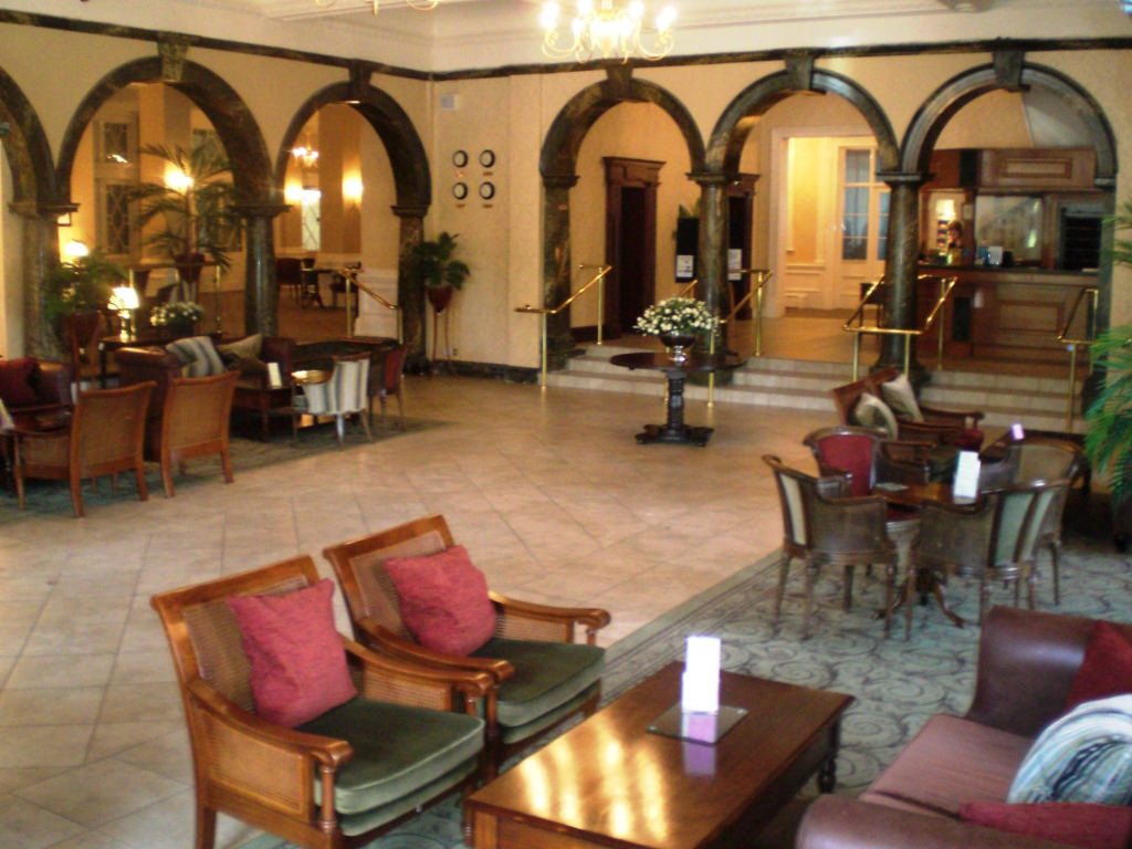 Cairn Hotel