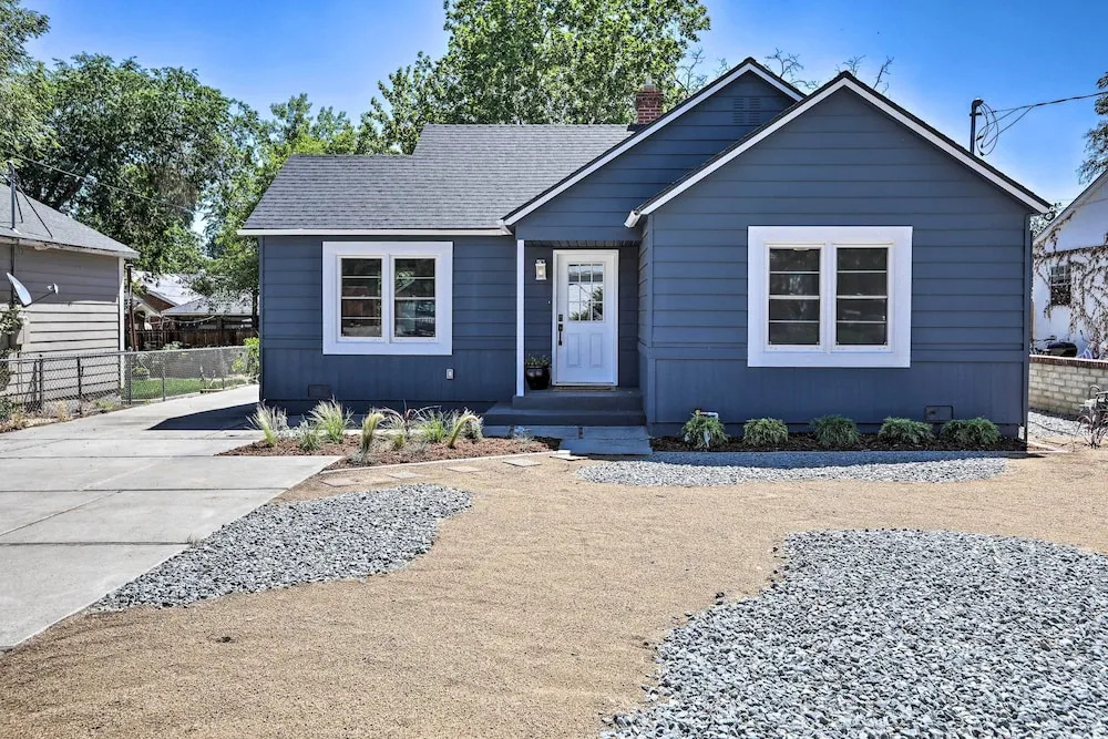Hot Tub, Fire Pit: Midtown Reno Oasis!