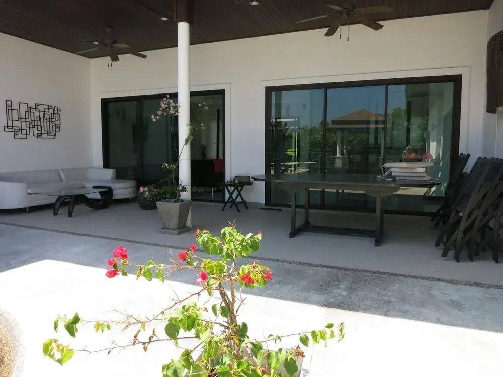 Yves Villa 3 bed pool NAI HARN