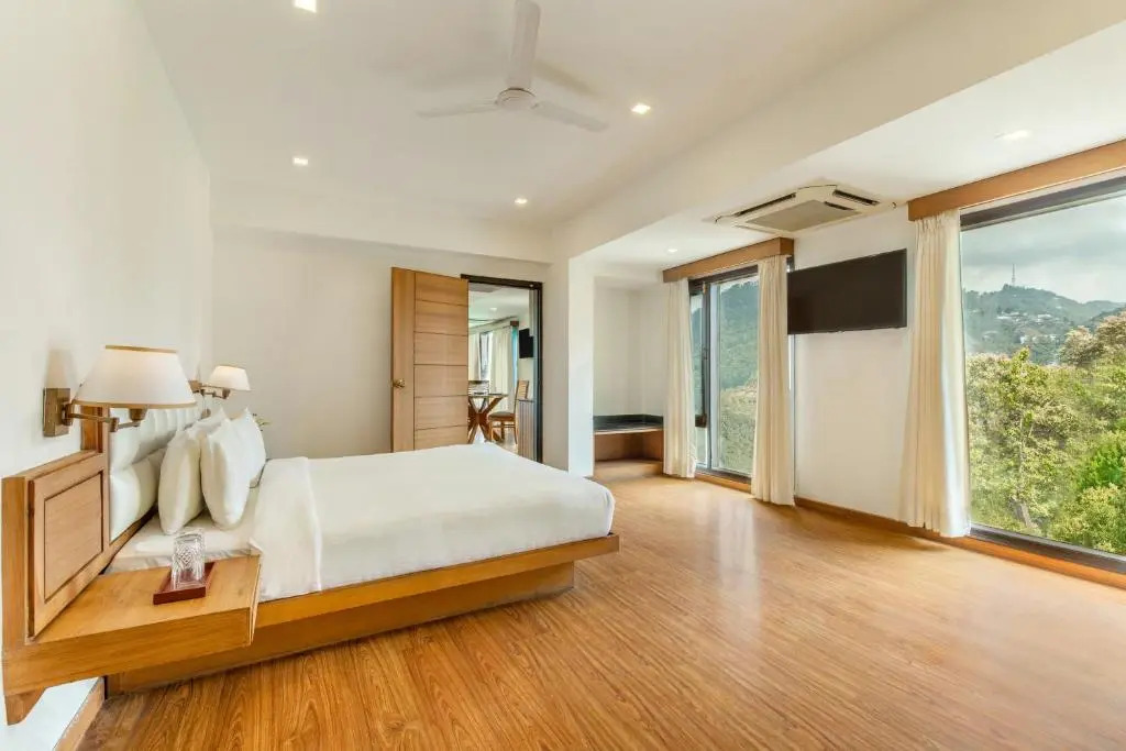 Country Inn Premier Pacific Mall Road Mussoorie