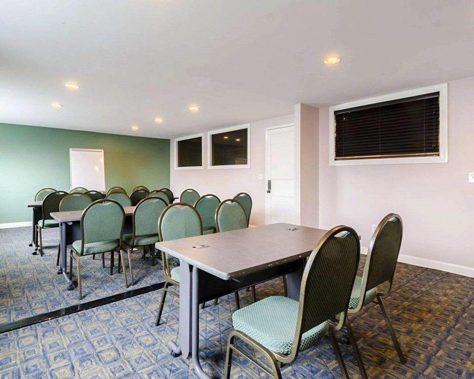 Rodeway Inn & Suites Williamsburg Central