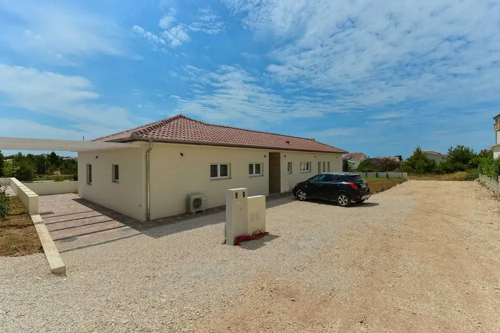 Vila Regina with pool