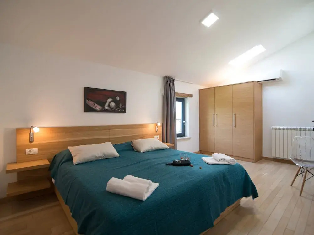 Stunning Villa in Kringa With Swimming Pool