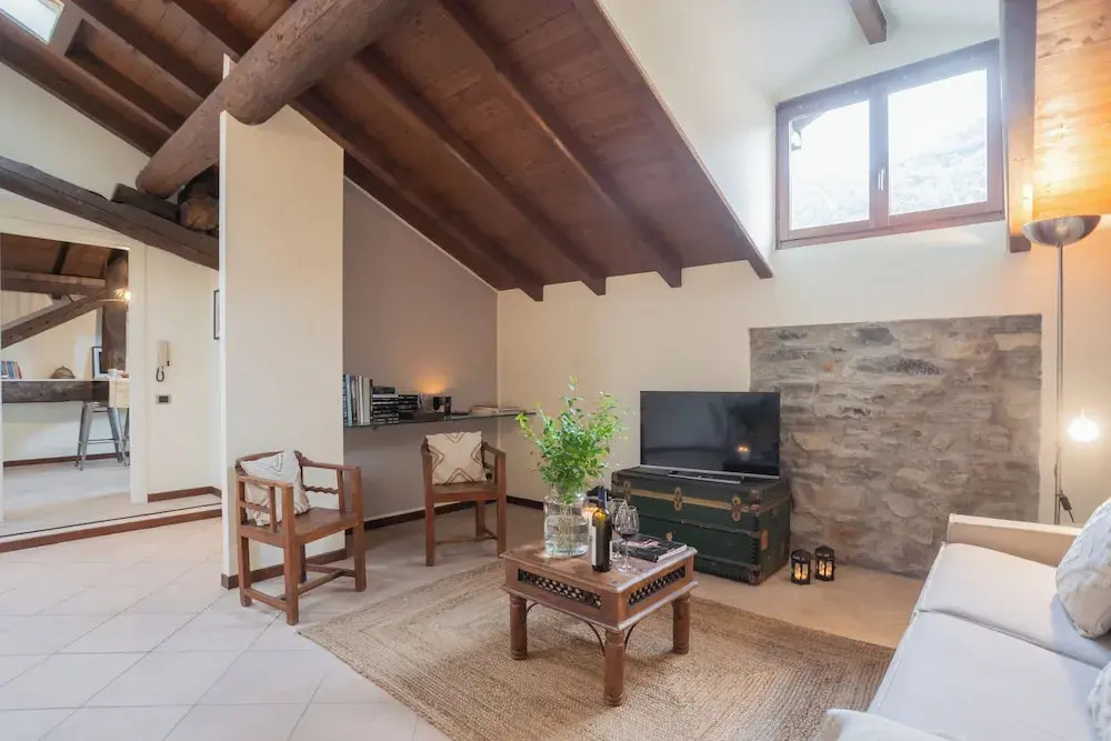 Plinio 10 by Rent all Como
