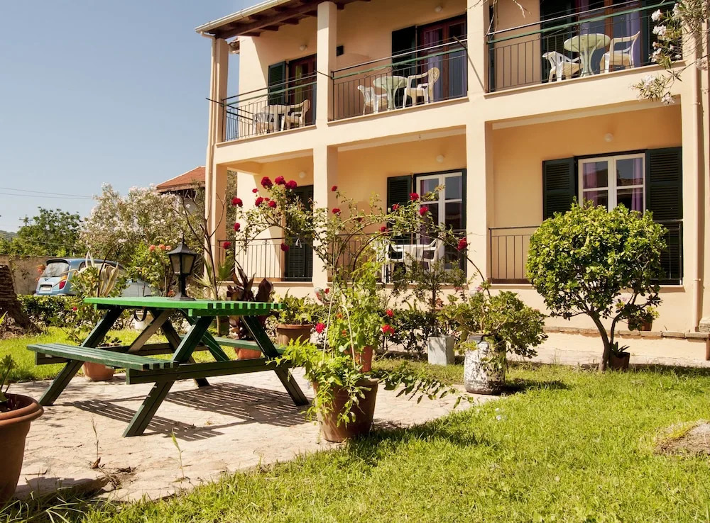 Marias Apartments
