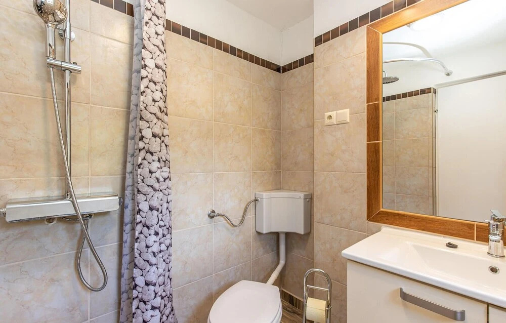 Pet Friendly Home In Smrika