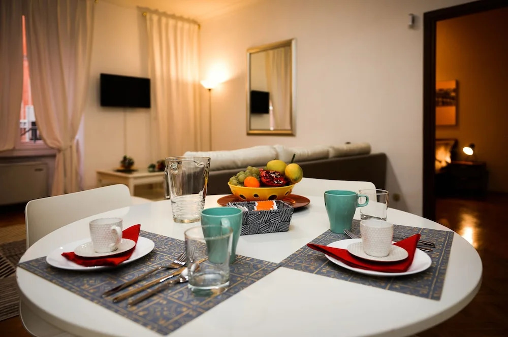 Polacchi 1BR Apartment