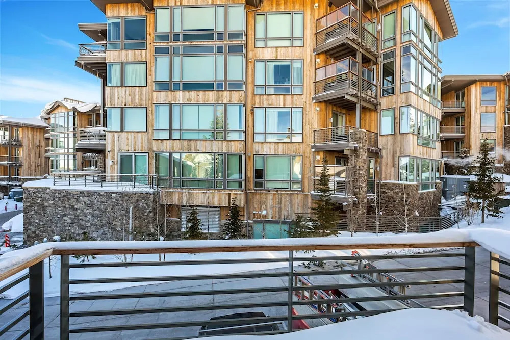 Luxury Five Bedroom Private Home with stunning Park City views home