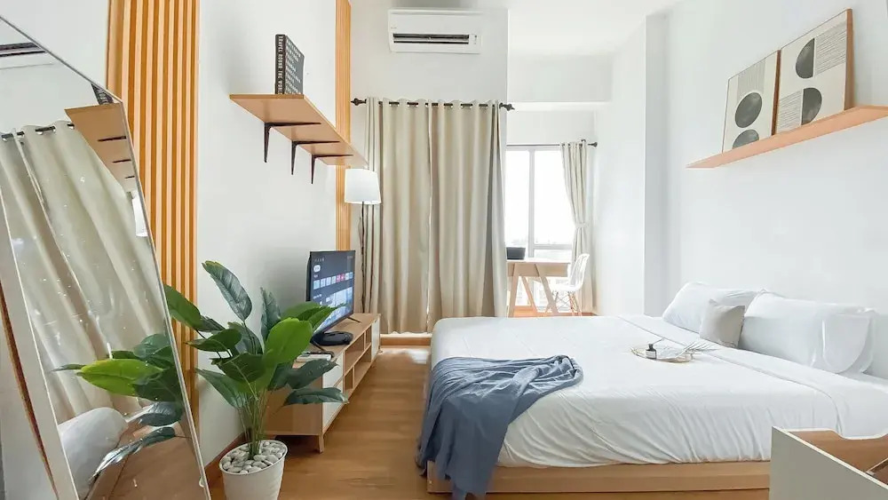 Modern Look Studio Apartment At M-Town Residence Near Sms Mall