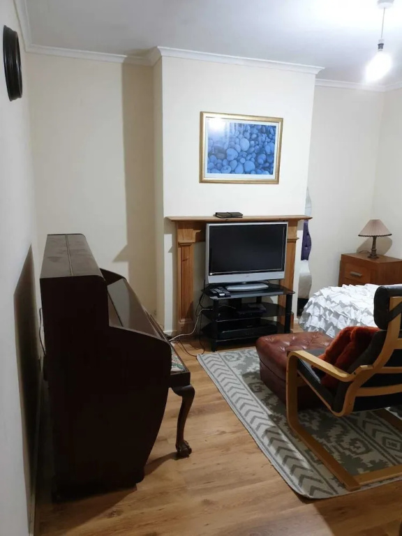 Beautiful Homes - Holyhead Road