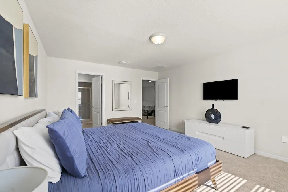 New Home- Beautiful Thematic Home With Pool Close to Disney