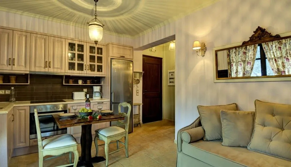 Adastra Ithaca Luxury Suites