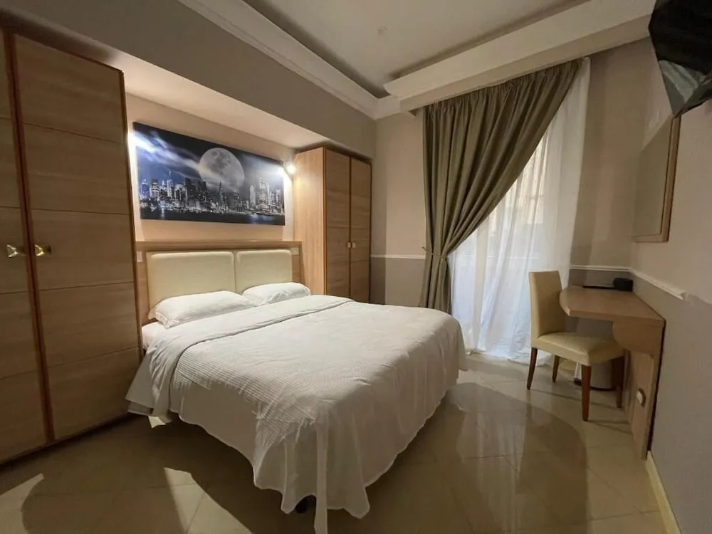 Spqr Suite Guest House