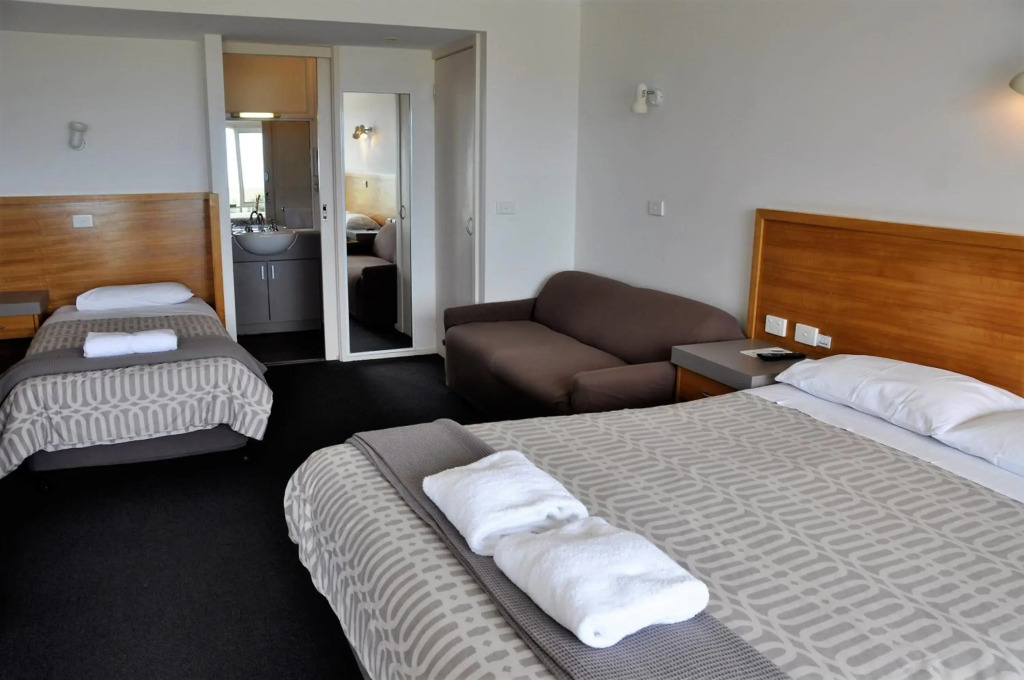 A Great Ocean View Motel