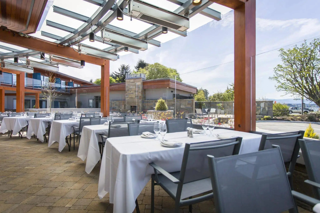Qualicum Beach Inn