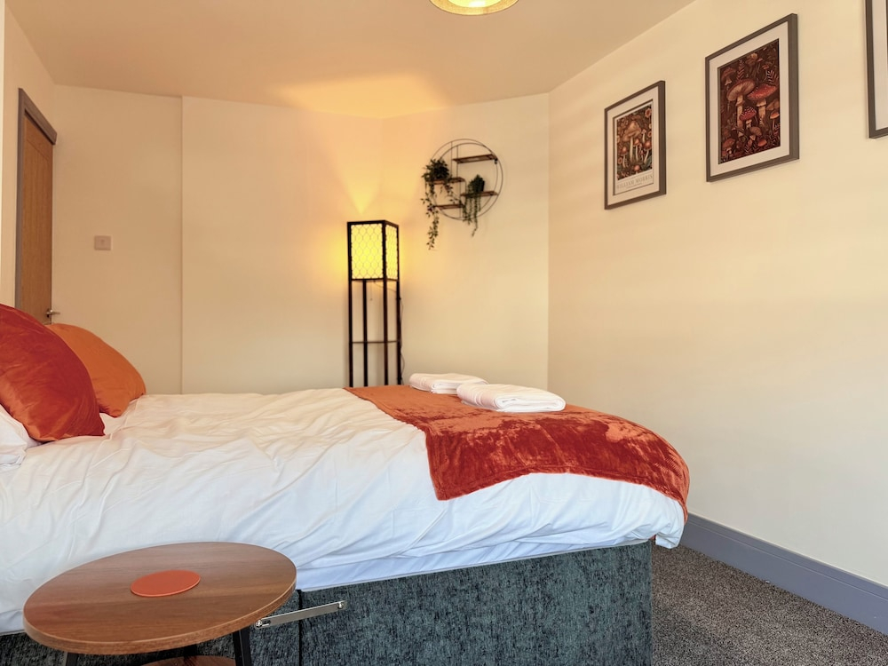 Humberside Apartments Spacious Cleethorpes Stay with Parking
