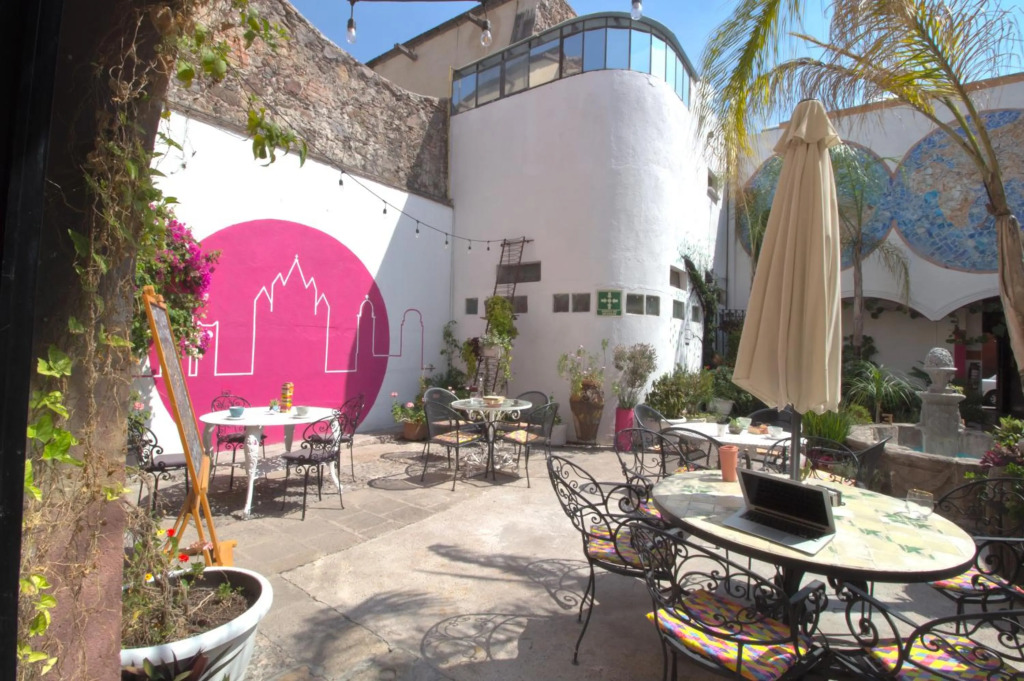Hotel Punto 79