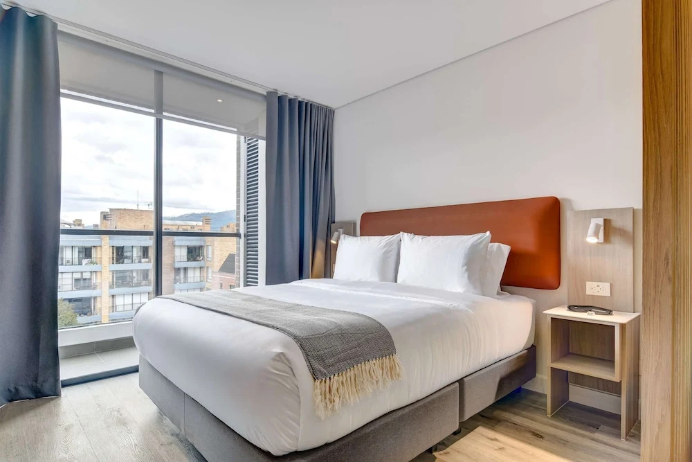 w Dazzling Loft w Balcony in Santa B Rbara