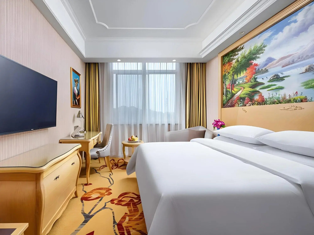 Vienna International Hotel (Yuyao Fengshan Road)