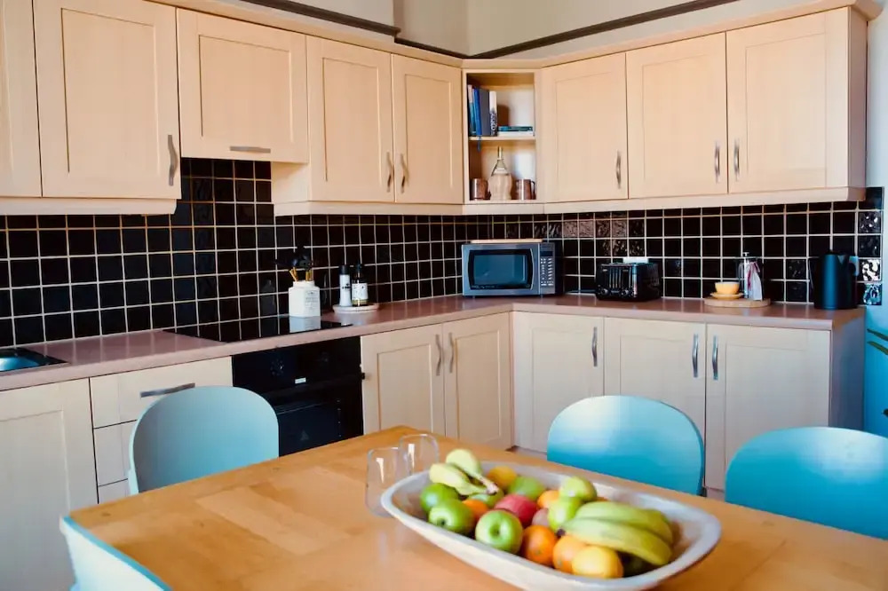 Boutique Apartment - Sleeps 6 & Free Parking