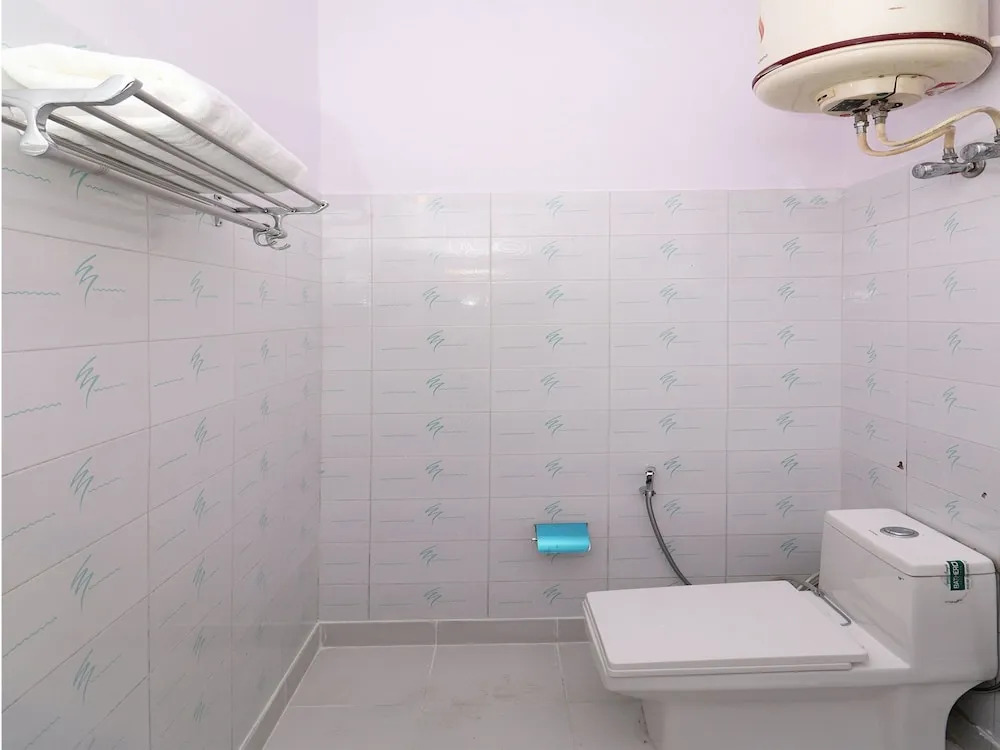 OYO 12068 Sunder Residency