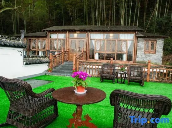 Friends Gathering Homestay (Xiangao West Lake Cultural Tourism Street Branch)