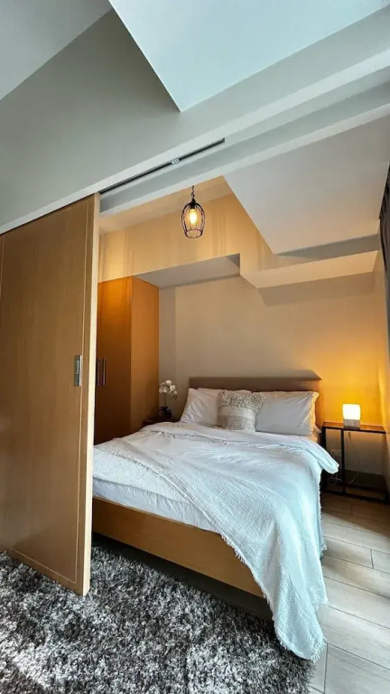 Uptown Parksuites Apartments Tower 2 BGC by PH Staycation