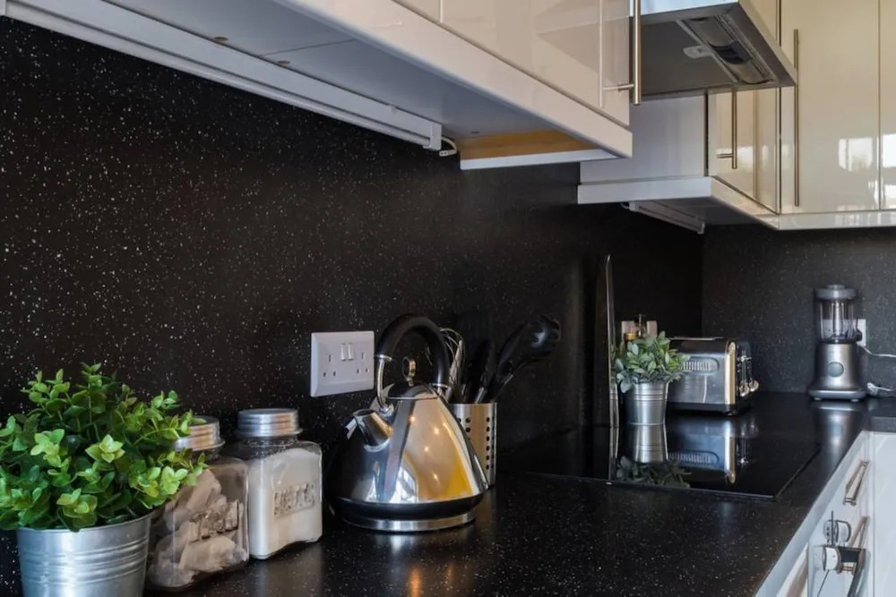 Stylish Flat Just Outside Central London