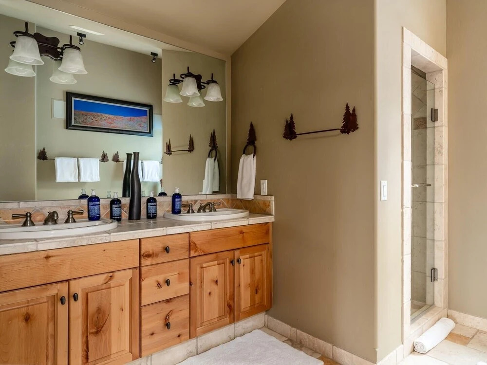 2 Mountain Home 3 Bedroom Home by Moonlight Basin Lodging